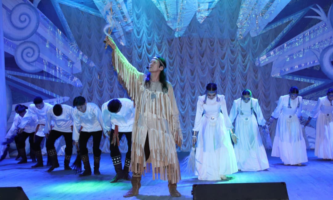 Якутские артисты национального театра выступили в новых регионах России