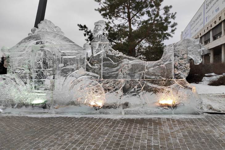 Фестиваль ледяных скульптур открылся на выставке «Россия»