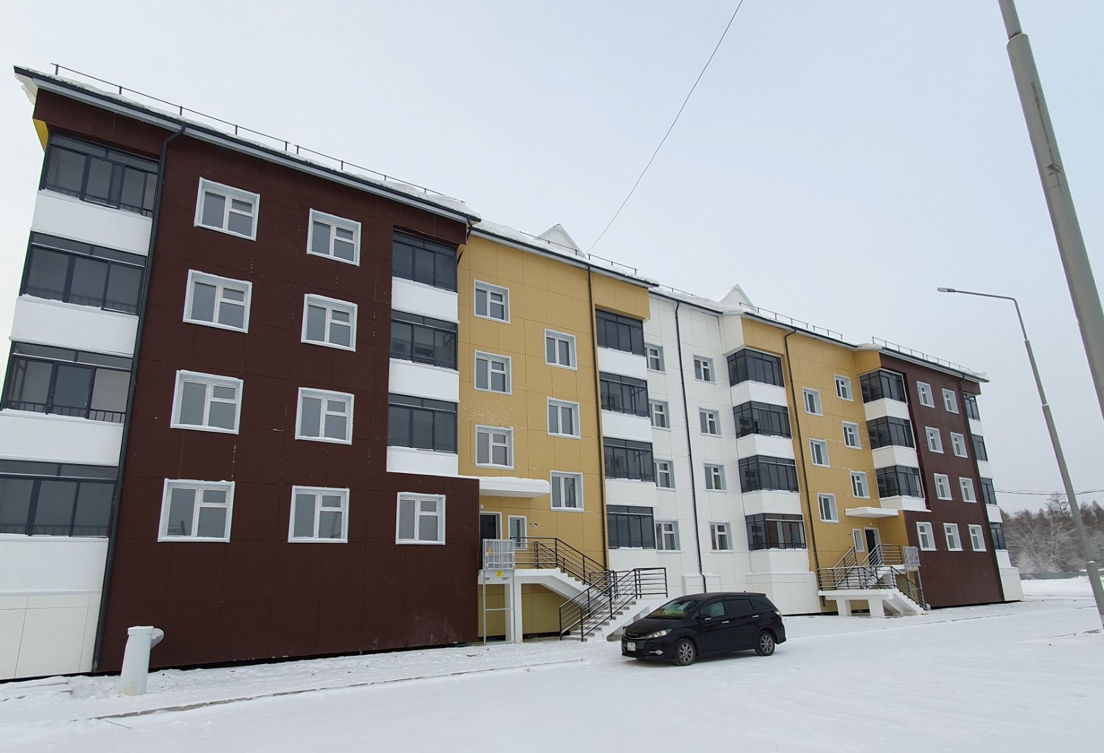 Ключи от новых квартир получили 181 жителей Горного района
