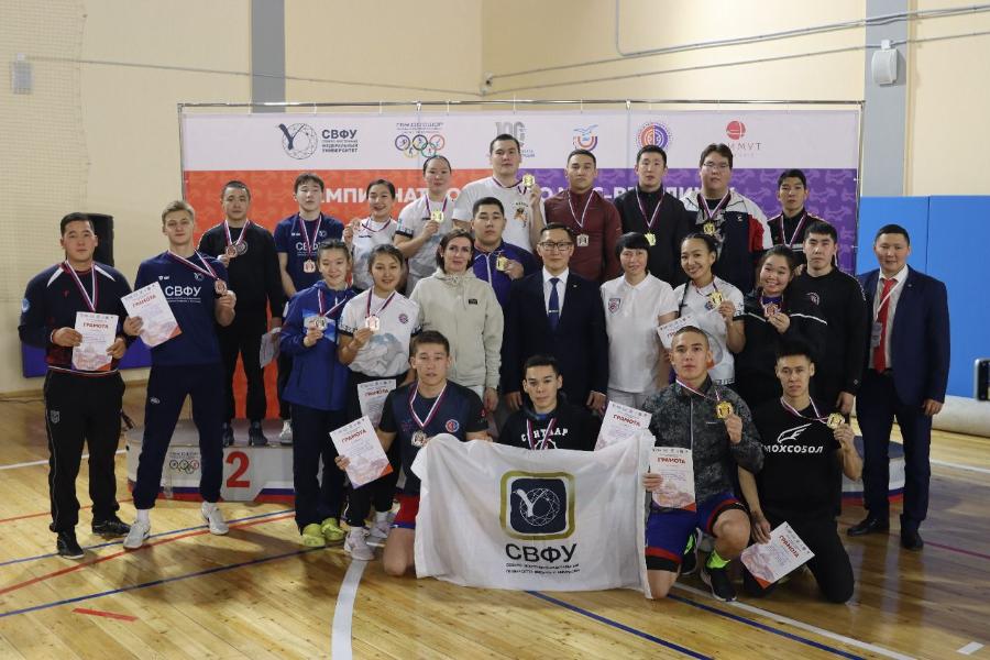 Студенты СВФУ завоевали более 20 медалей на всероссийских соревнованиях по мас-рестлингу