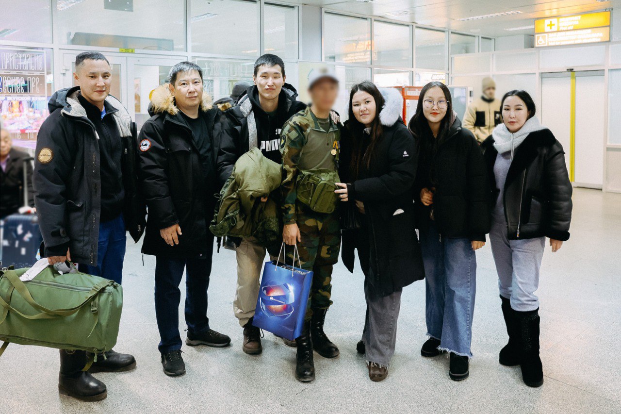 Боец из зоны СВО вернулся в краткосрочный отпуск в Якутию