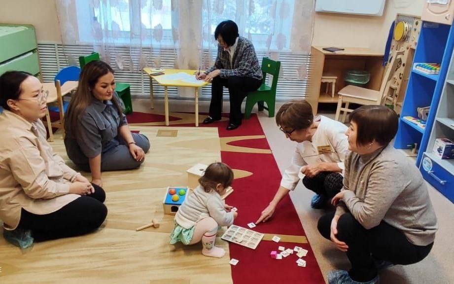 Центр ранней помощи детям открылся в Ленском районе
