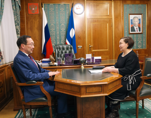 Айсен Николаев провел рабочую встречу со Светланой Диодоровой-Лаврентьевой