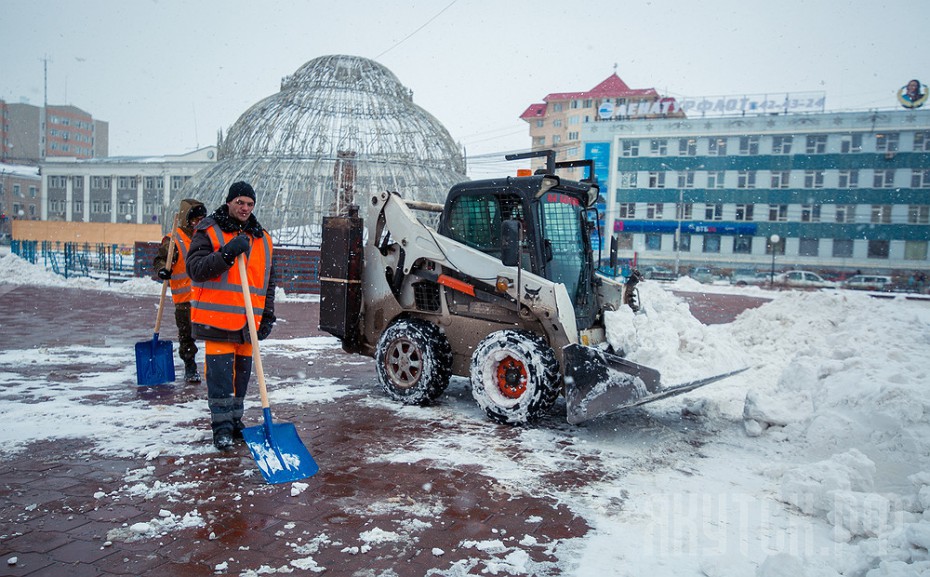 Первая уборка снега - Волга Фото