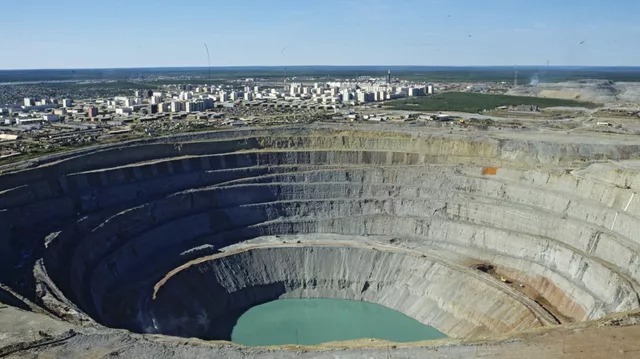«Алроса» оценила первые инвестиции в рудник «Мир»