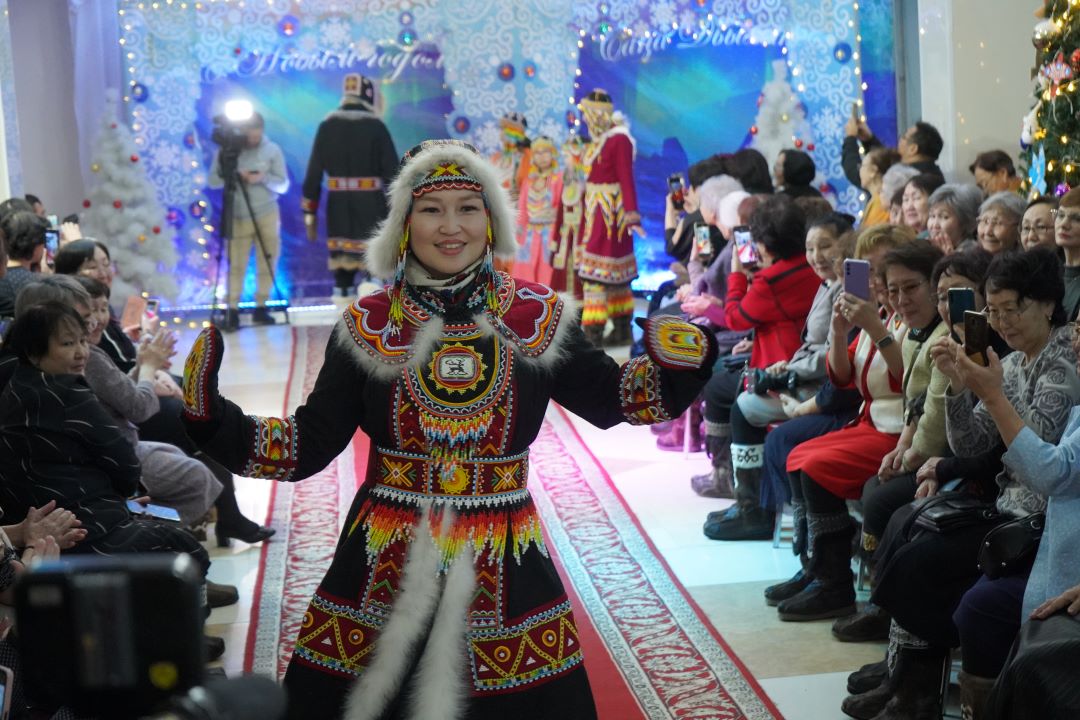 Показ коллекций национальных костюмов состоялся в Якутии
