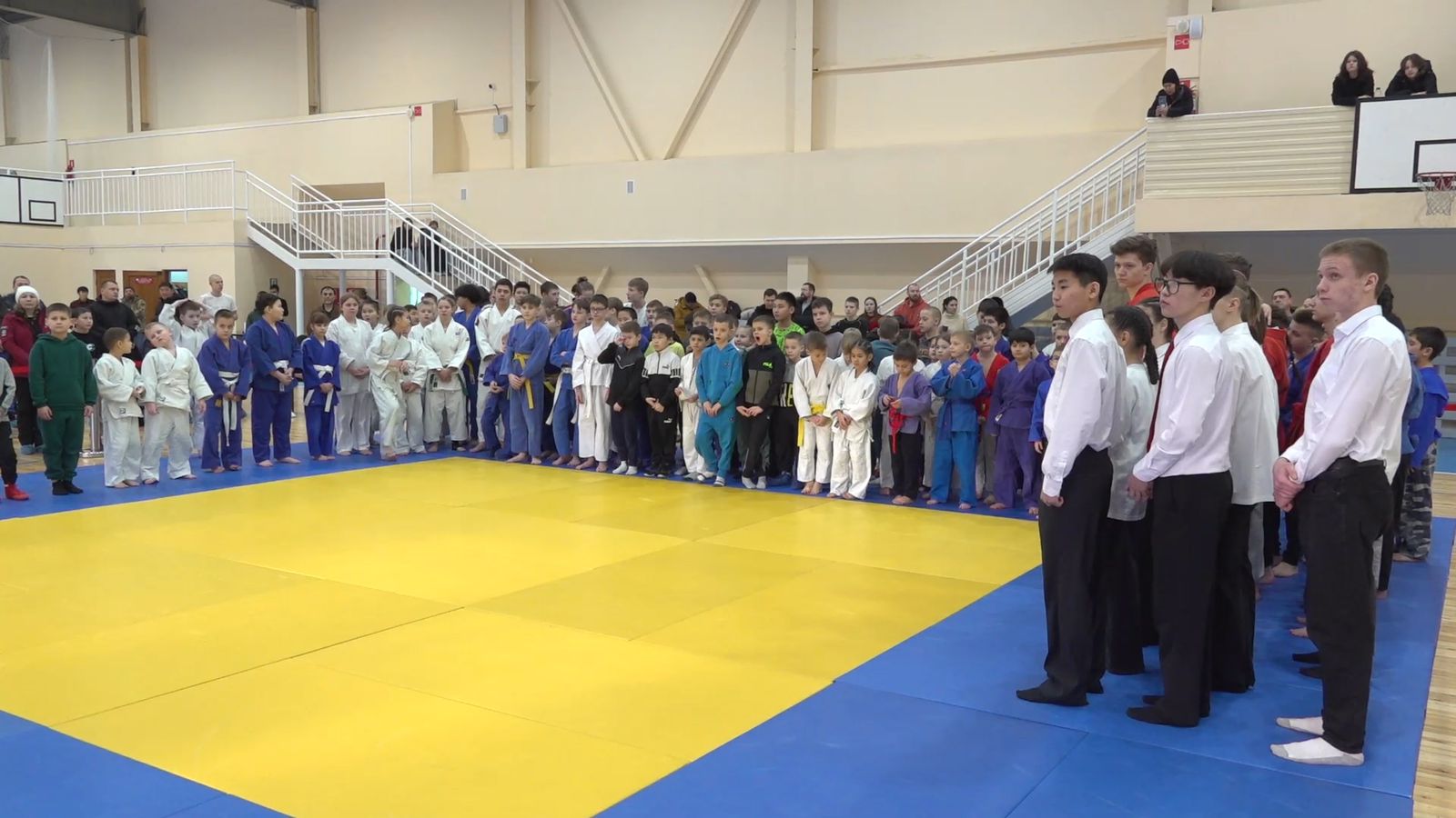 Свыше 130 юных спортсменов приняли участие в первенстве по дзюдо в Ленском районе