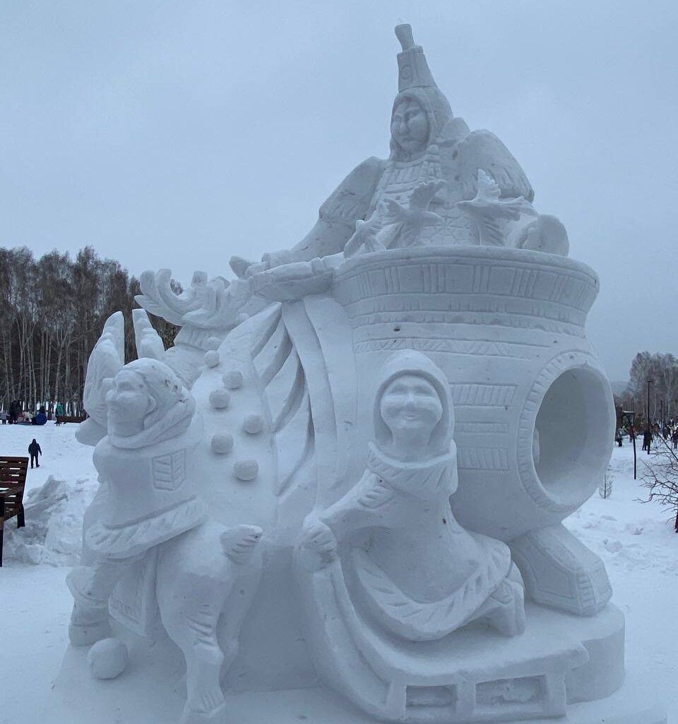 Команда из Якутии победила на фестивале снежных скульптур в Новосибирске
