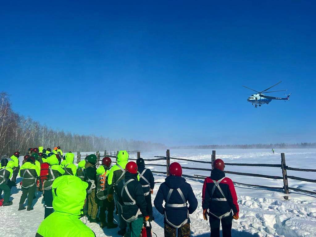 Количество парашютистов-пожарных увеличат на 28 человек в 2024 году в Якутии