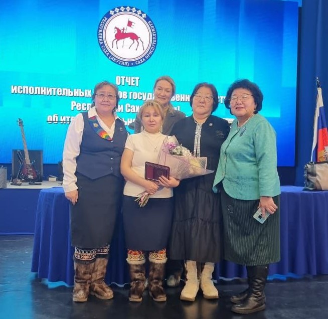 Жительнице Анабарского района вручили нагрудный знак «Материнская слава II степени»