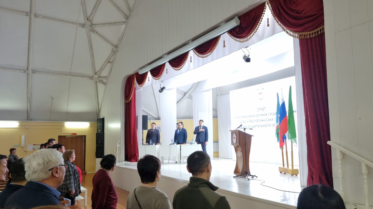 Отчет правительства Якутии проходит в Сунтарском районе