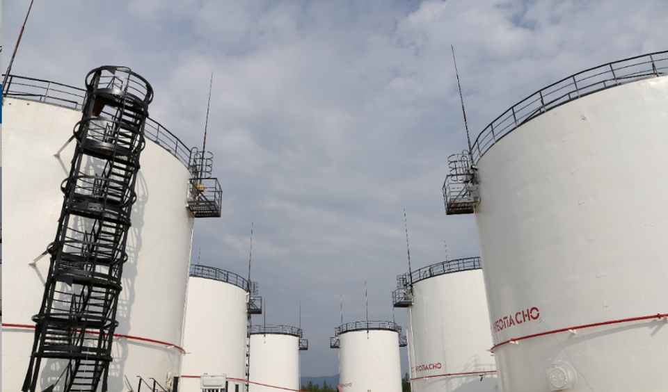 Реконструкцию четырех нефтебаз проведут в Якутии до конца 2026 года