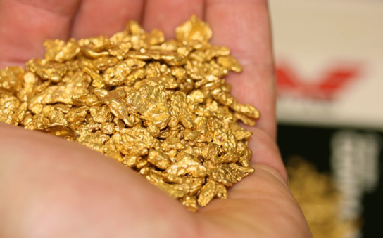 «Алроса» начнет добычу россыпного золота в Якутии