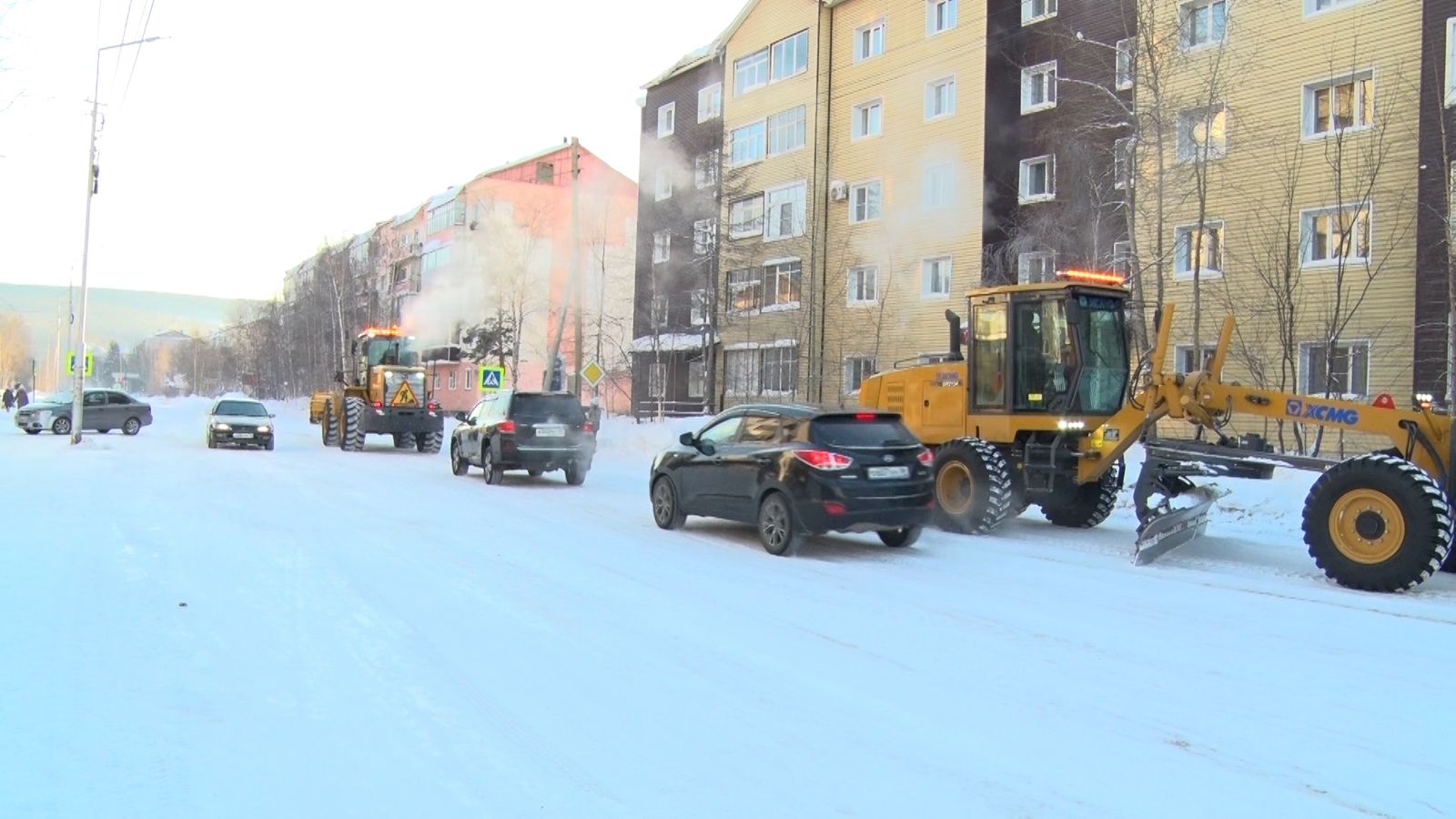 Дороги Ленска очищают от снега в усиленном режиме