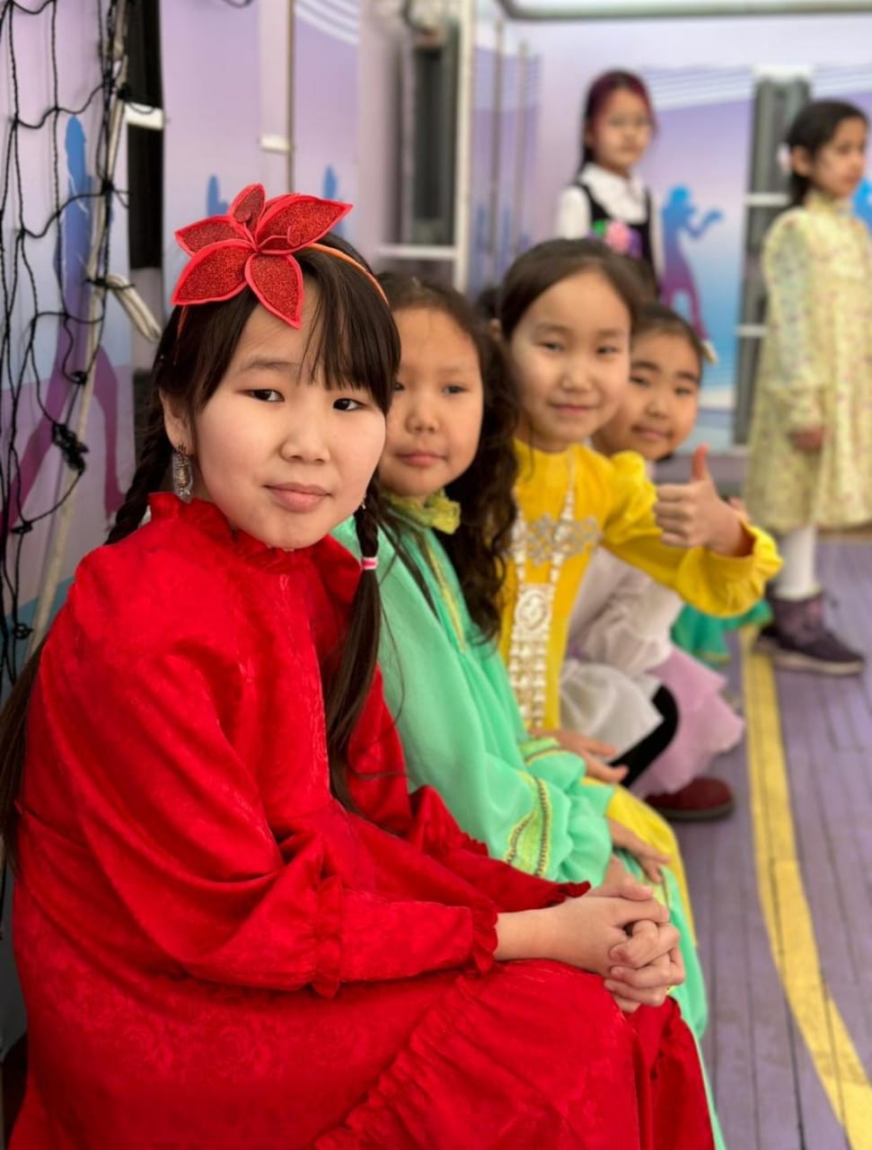 День якутской национальной одежды отметили в Томпонском районе Якутии