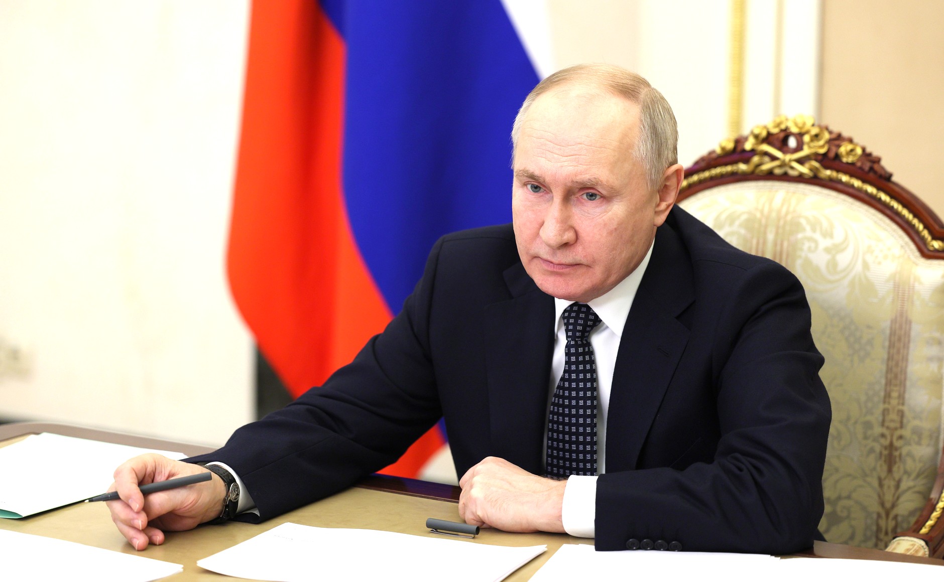 Владимир Путин поручил расширить действие программы «Дальневосточная и арктическая ипотека»
