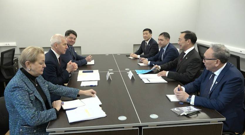 Глава Якутии и министр спорта РФ обсудили подготовку к играм «Дети Азии»