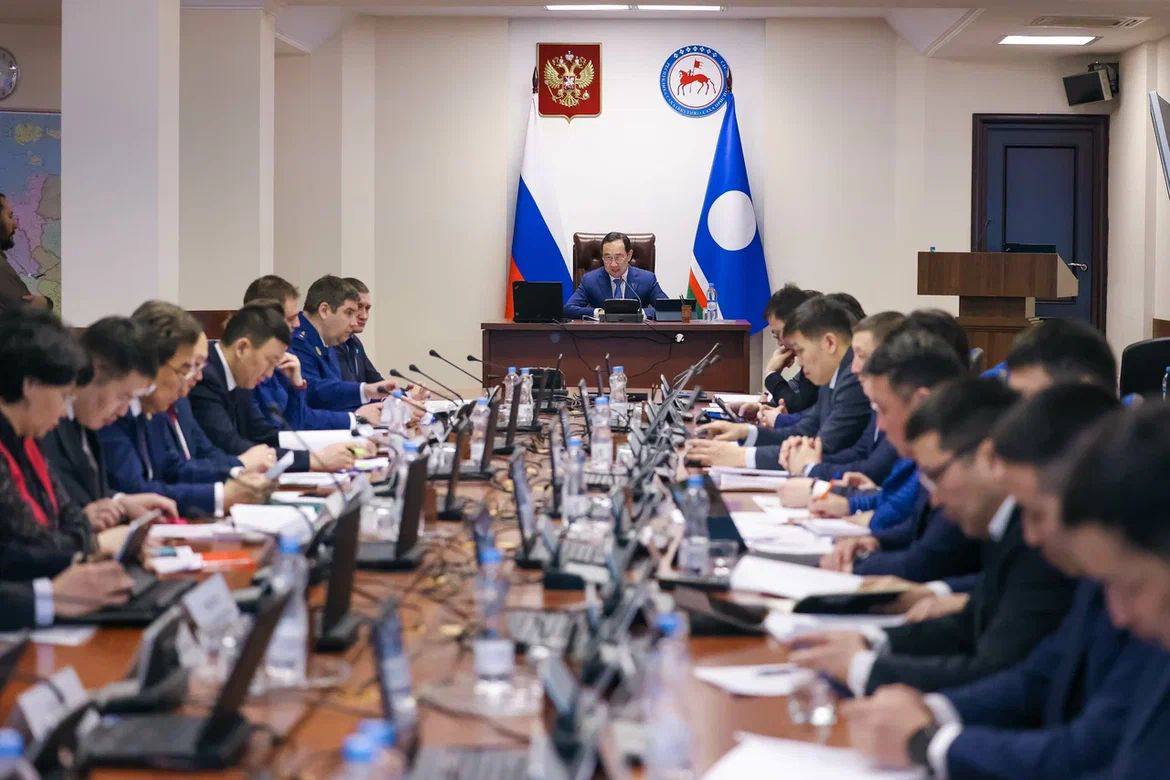 Глава Якутии провел расширенное заседание оргкомитета международных игр «Дети Азии»
