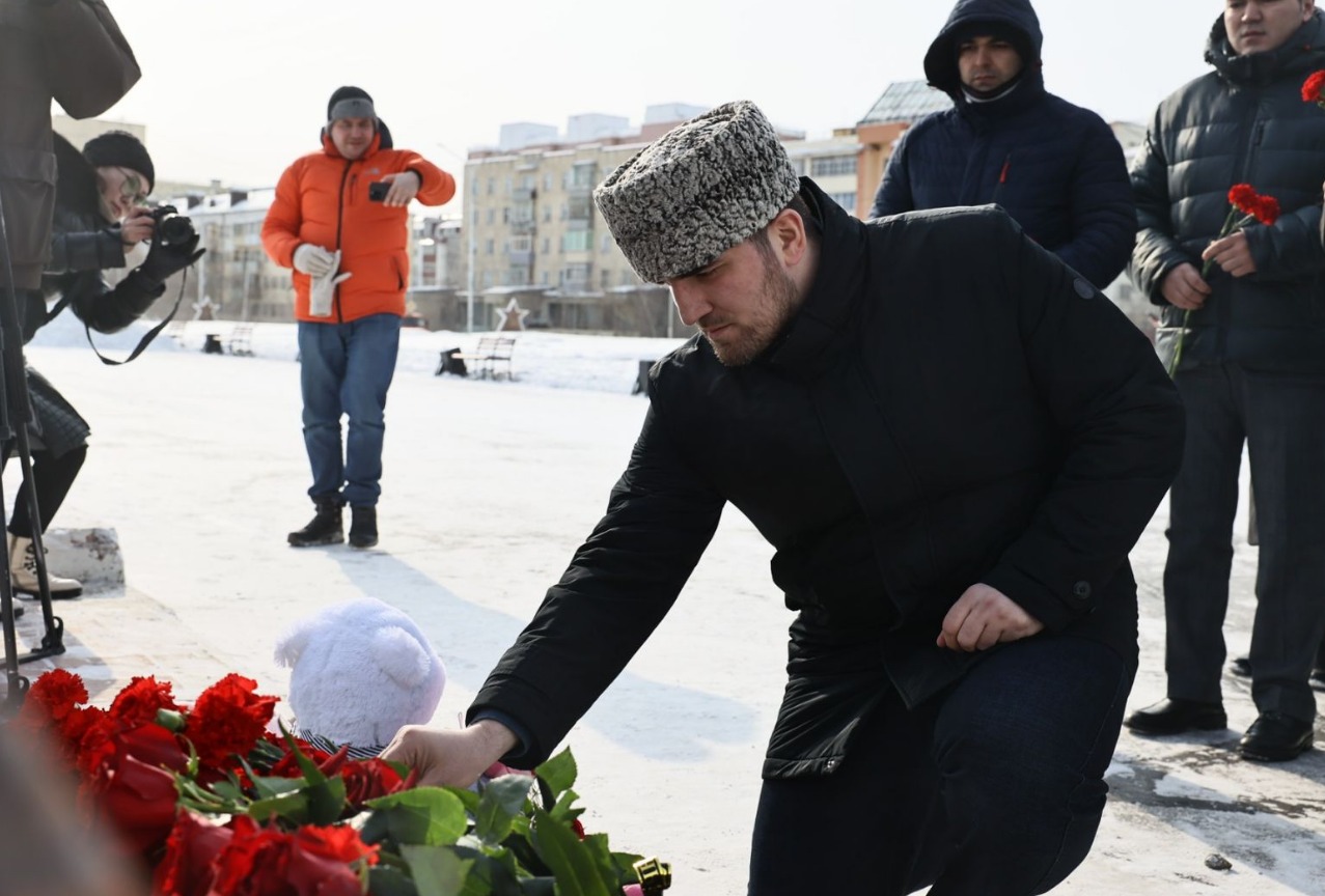 Представители национальных общин Якутии почтили память жертв теракта