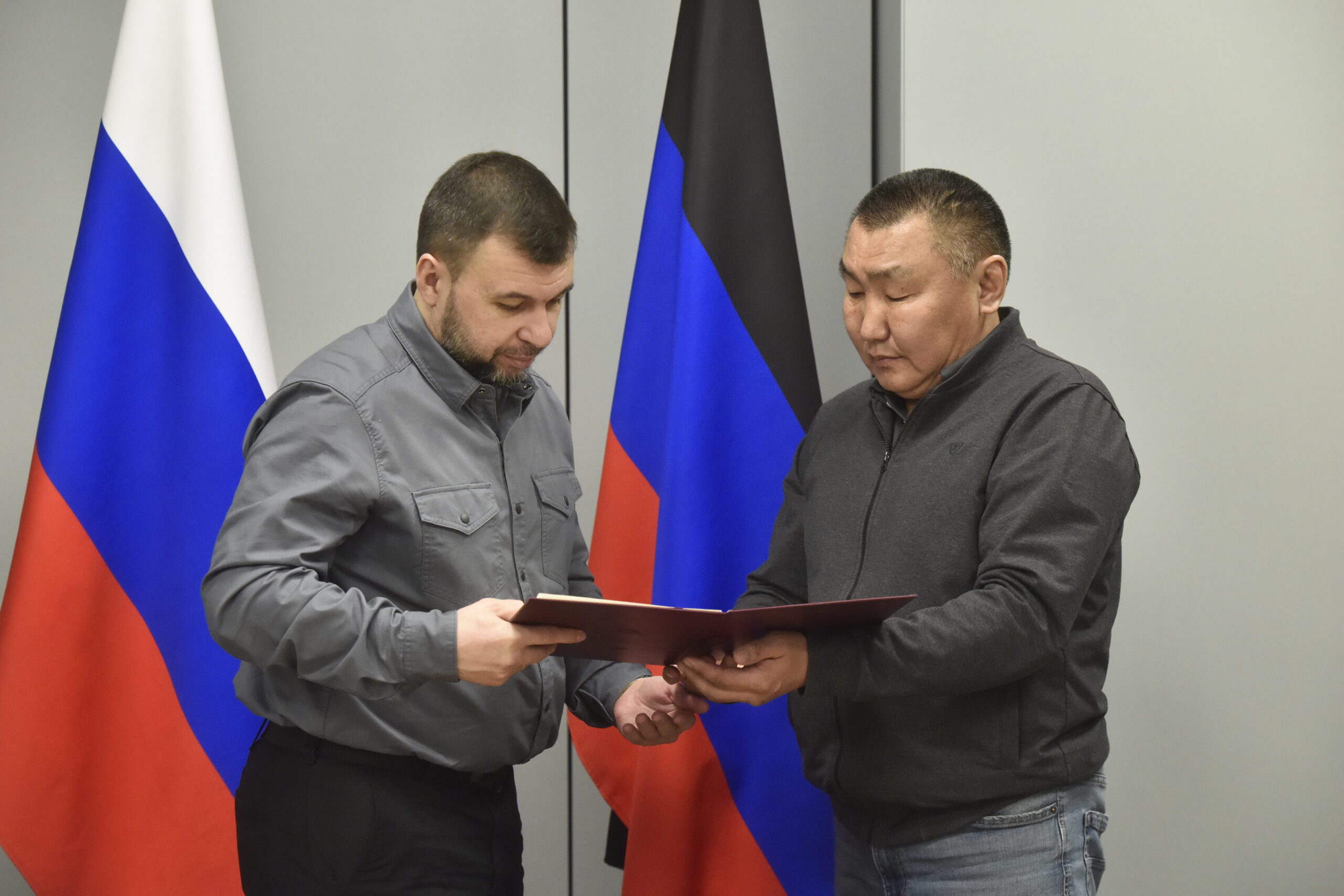 Денис Пушилин поблагодарил якутян за помощь при защите и восстановлении Донбасса