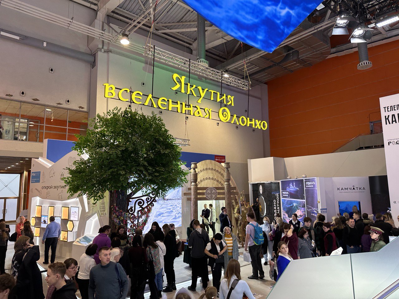 Свыше 800 тысяч человек посетили стенд Якутии на выставке «Россия»
