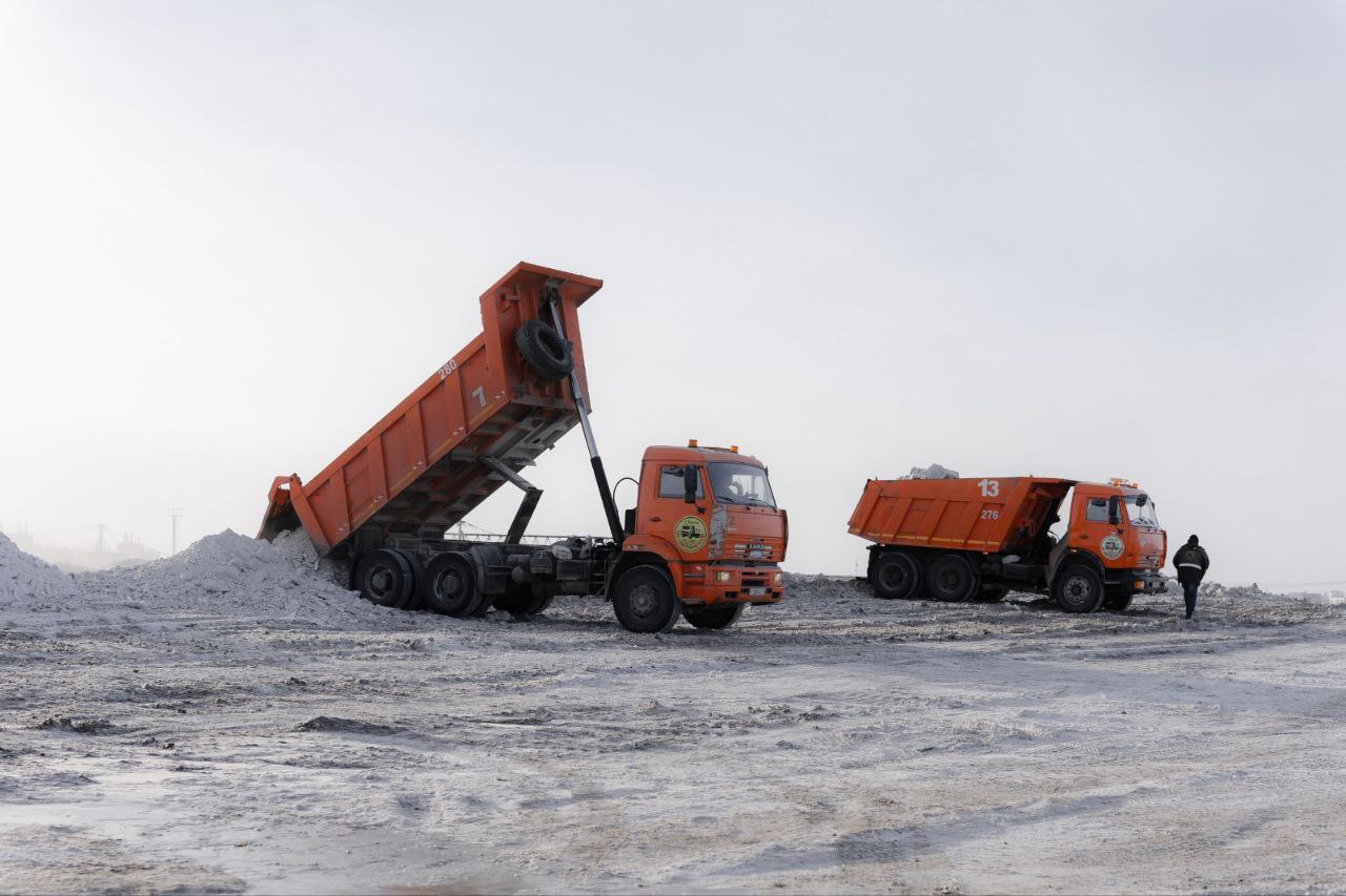 Более 420 тысяч кубометров снега вывезли за зимний сезон в Якутске
