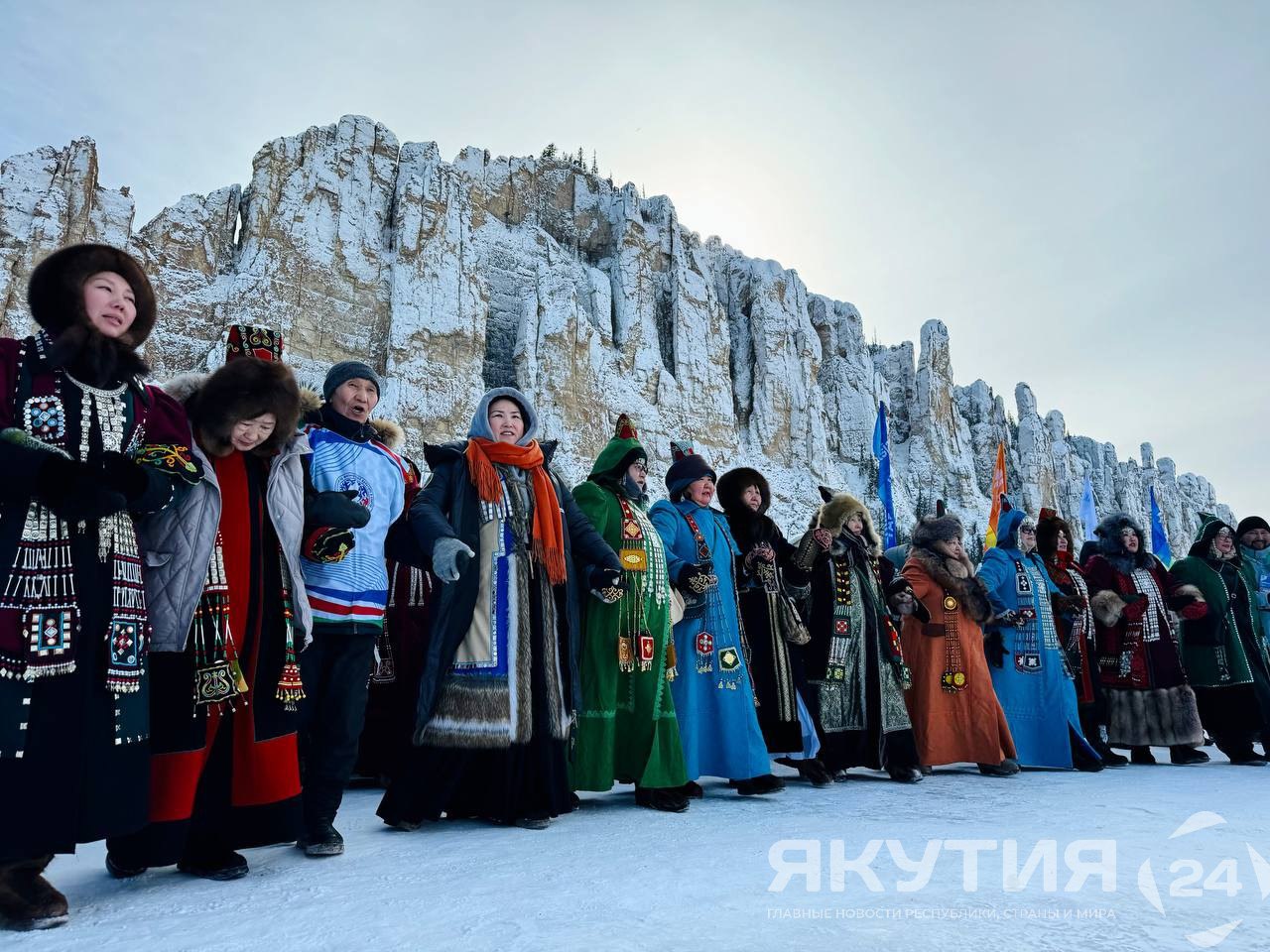 Более 2 500 жителей и гостей Якутии приняли участие в церемонии зажжения огня VIII игр «Дети Азии»