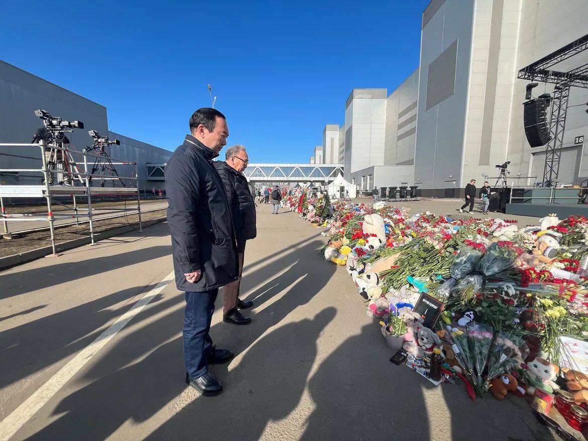 Айсен Николаев почтил память жертв теракта в «Крокус Сити Холле»
