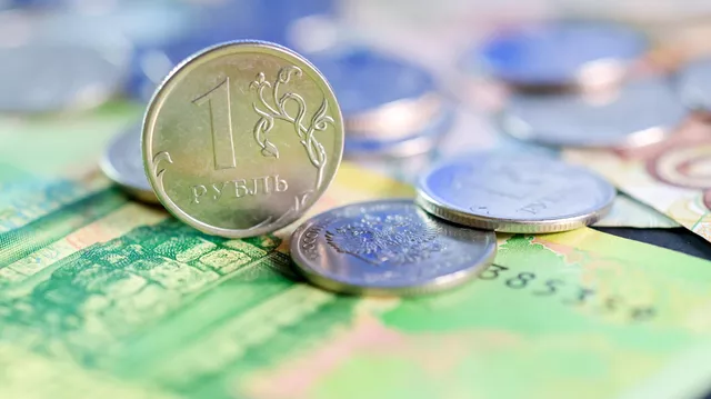 Рубль стал главной валютой во внешней торговле России