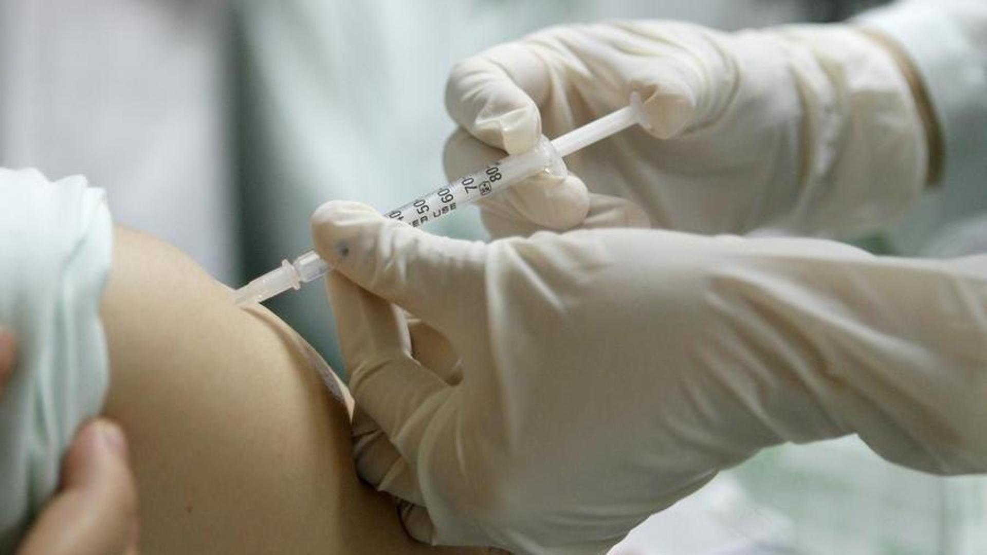 Вакцинация против кори среди контактных лиц идет в Якутске
