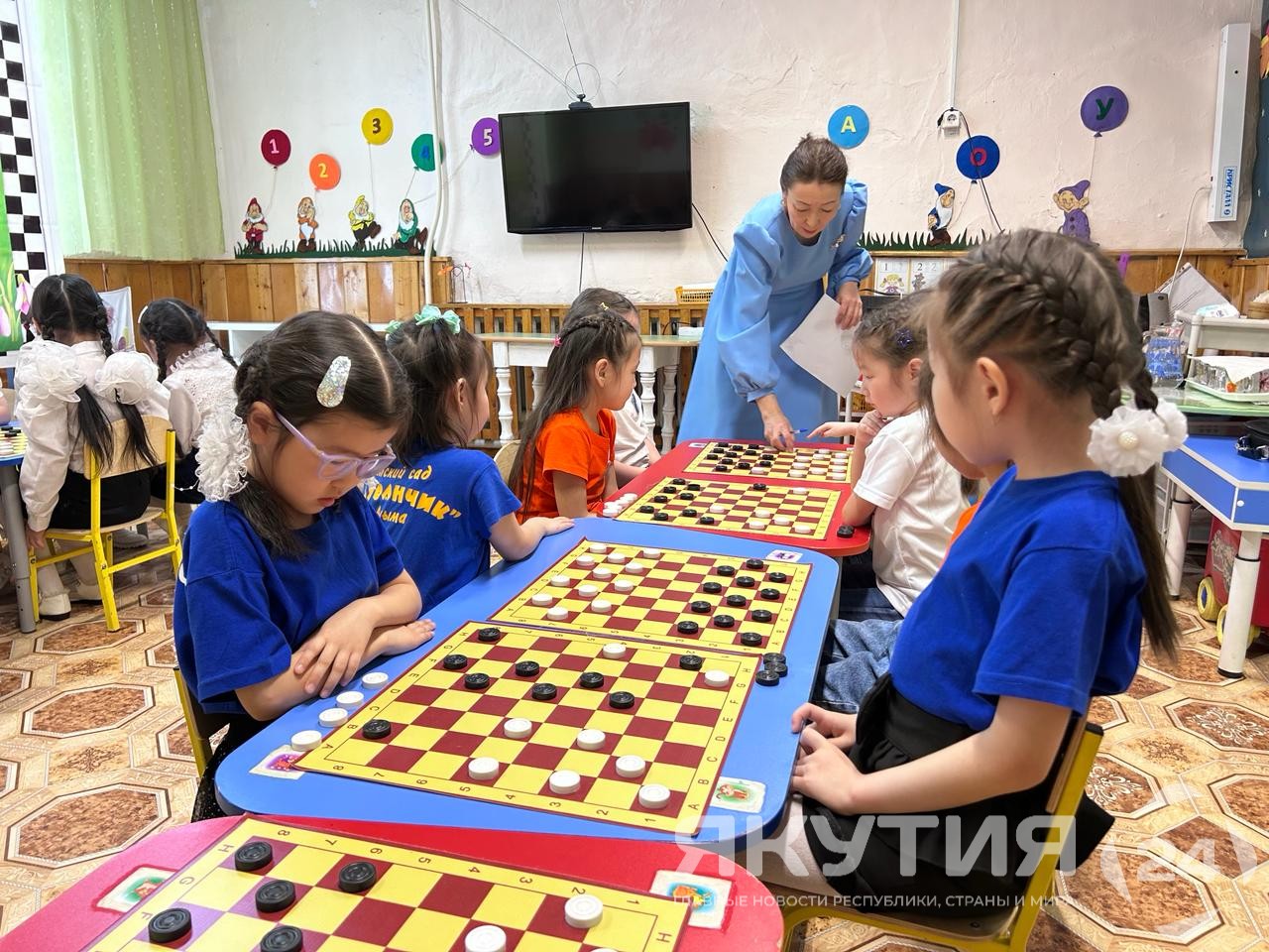 Первенство по русским шашкам для детей провели в Бердигестяхе