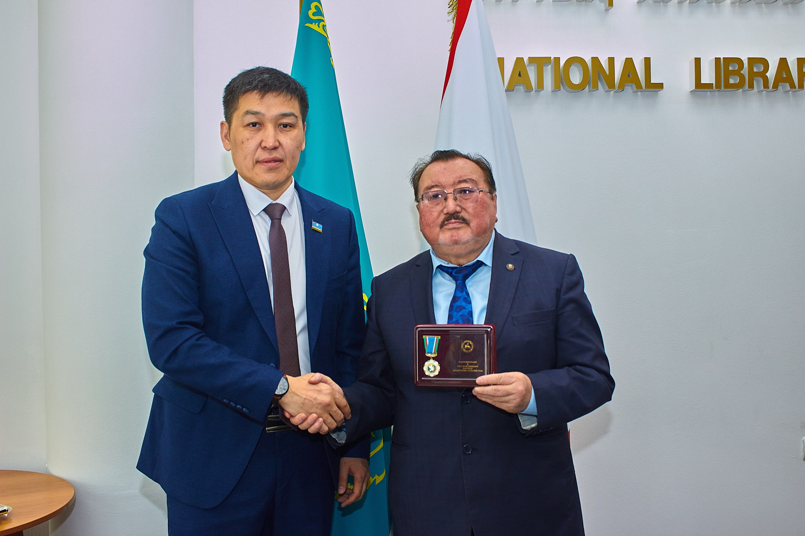 Союзы писателей Якутии и Казахстана подписали соглашение о совместной работе