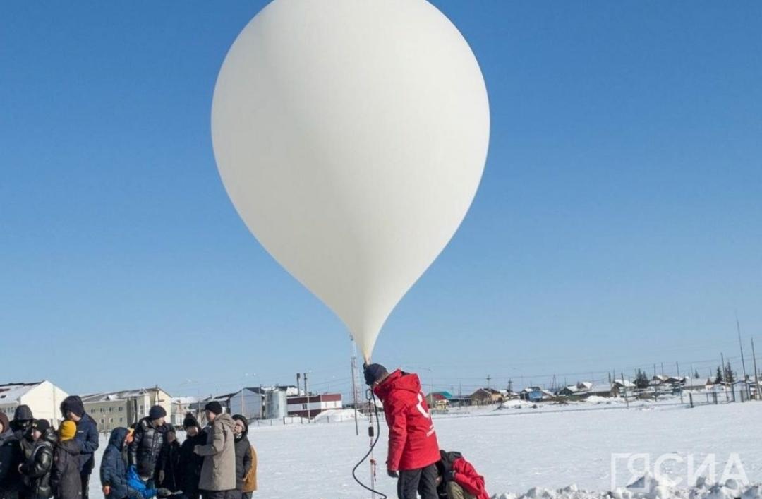 Школьники Якутии запустили стратосферный спутник
