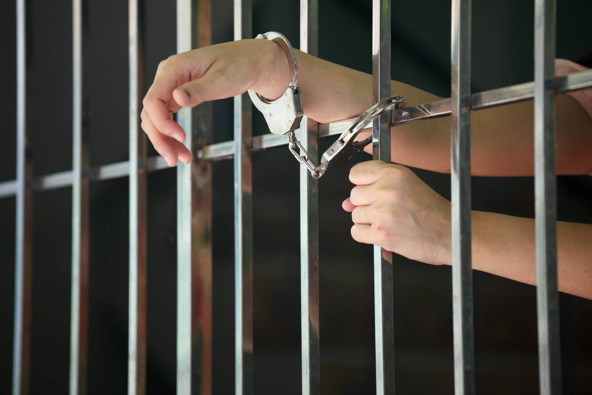 Женщину осудили к трем годам колонии за покушение на мошенничество в Нерюнгри
