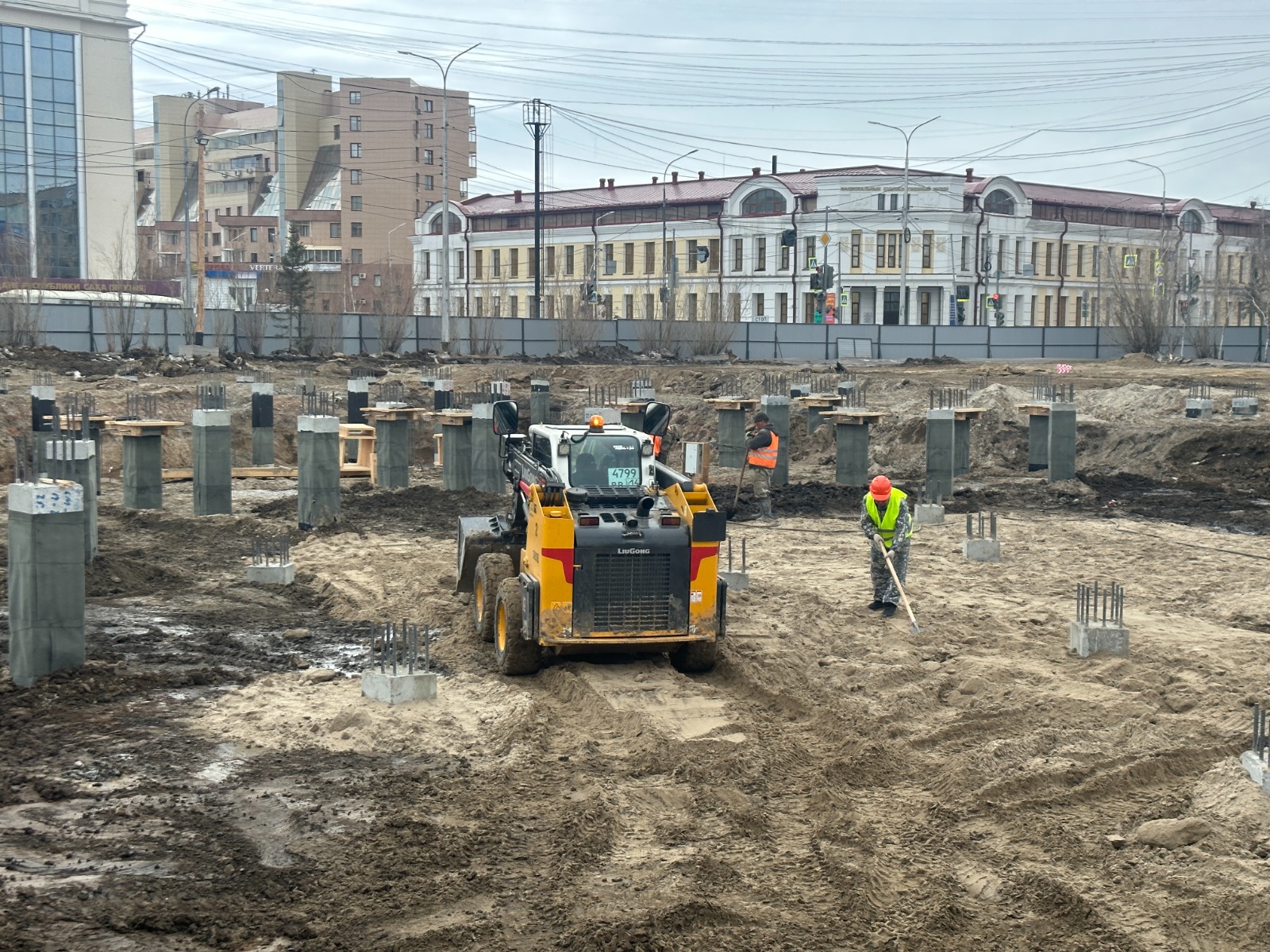 Строители приступили к активной фазе реконструкции площади Ленина в Якутске
