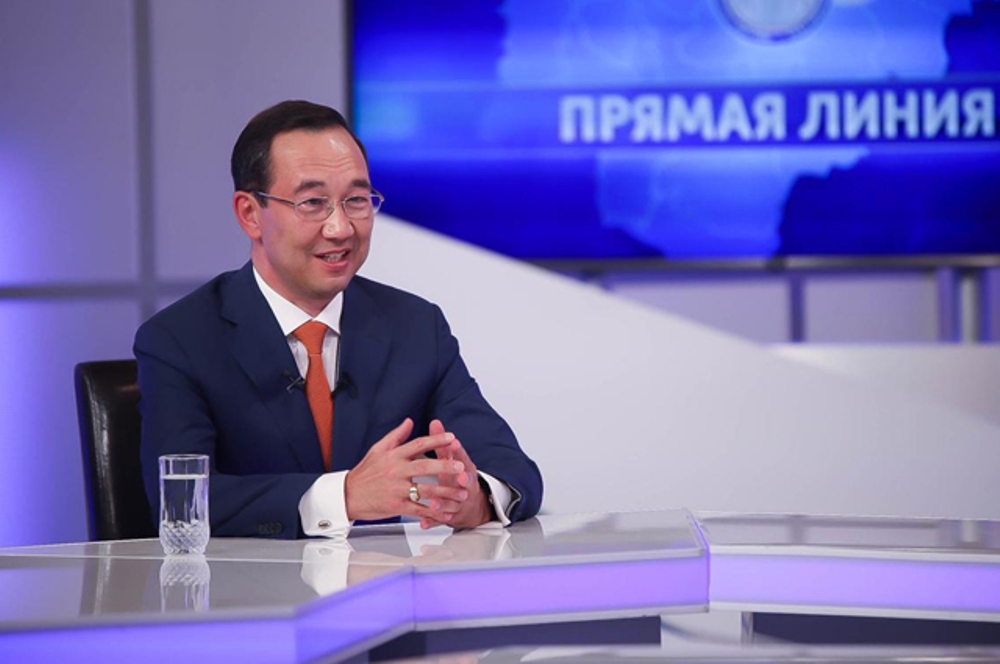 Более 600 вопросов поступило на «Прямую линию» главы Якутии