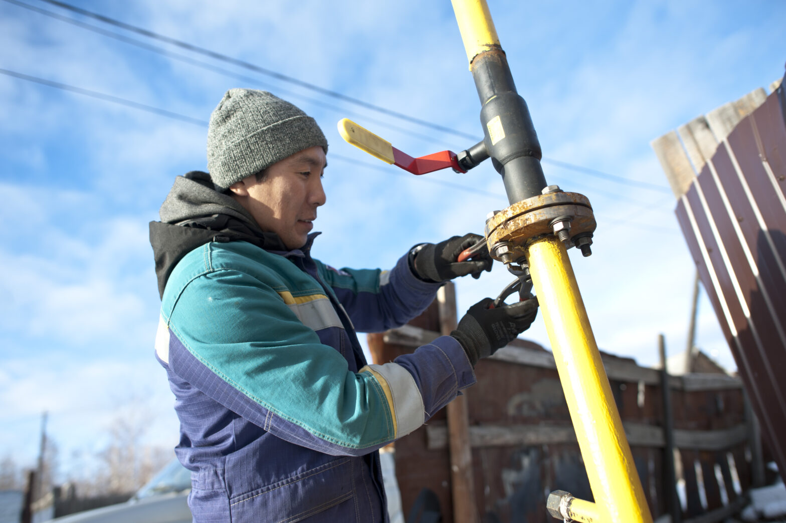 Более 180 семьям оплатили газификацию дома за счет бюджета Якутии