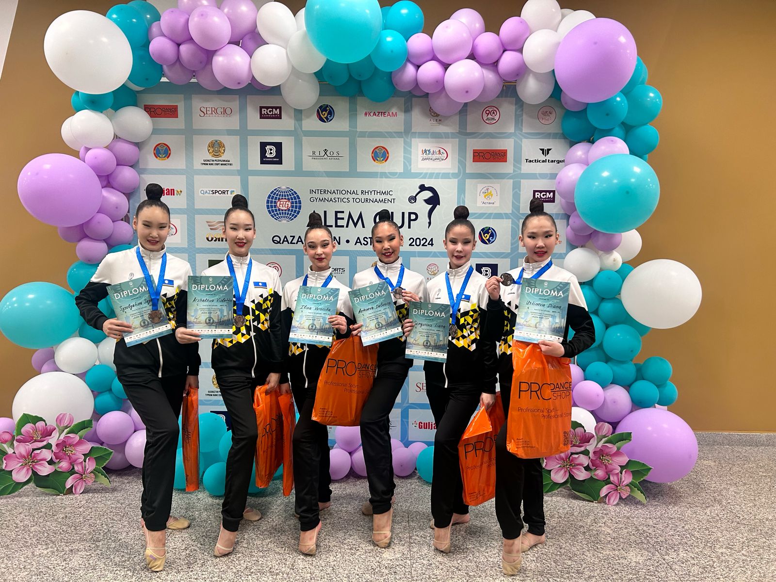 Команда Якутии завоевала бронзу на международном турнире по художественной гимнастике в Казахстане