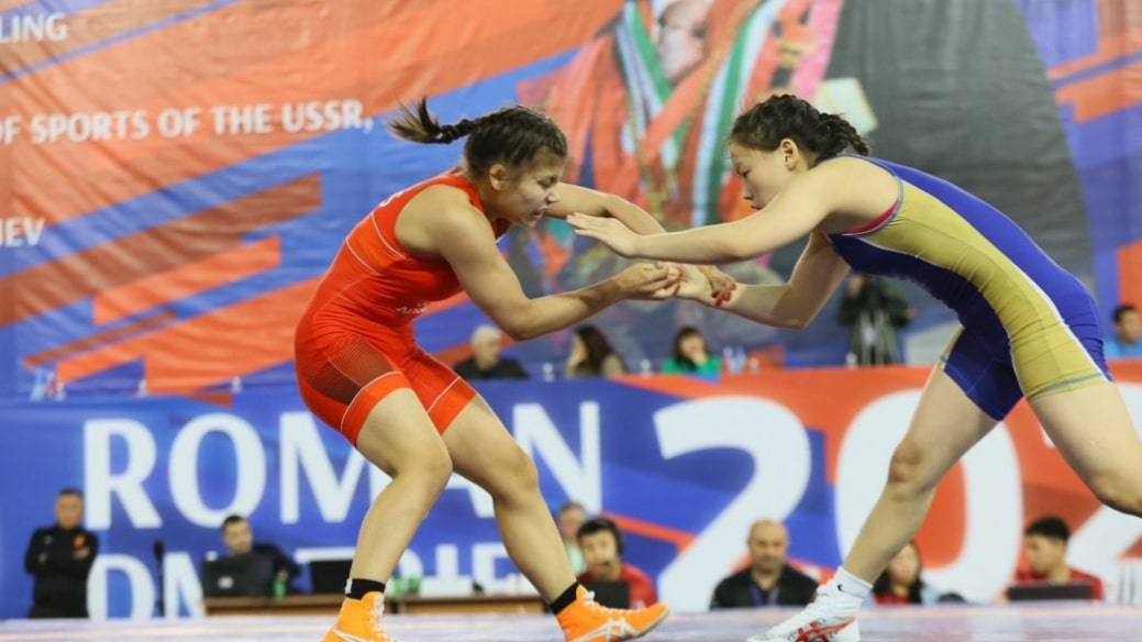 Якутянка Лилиана Рожина завоевала серебро первенства России по вольной борьбе