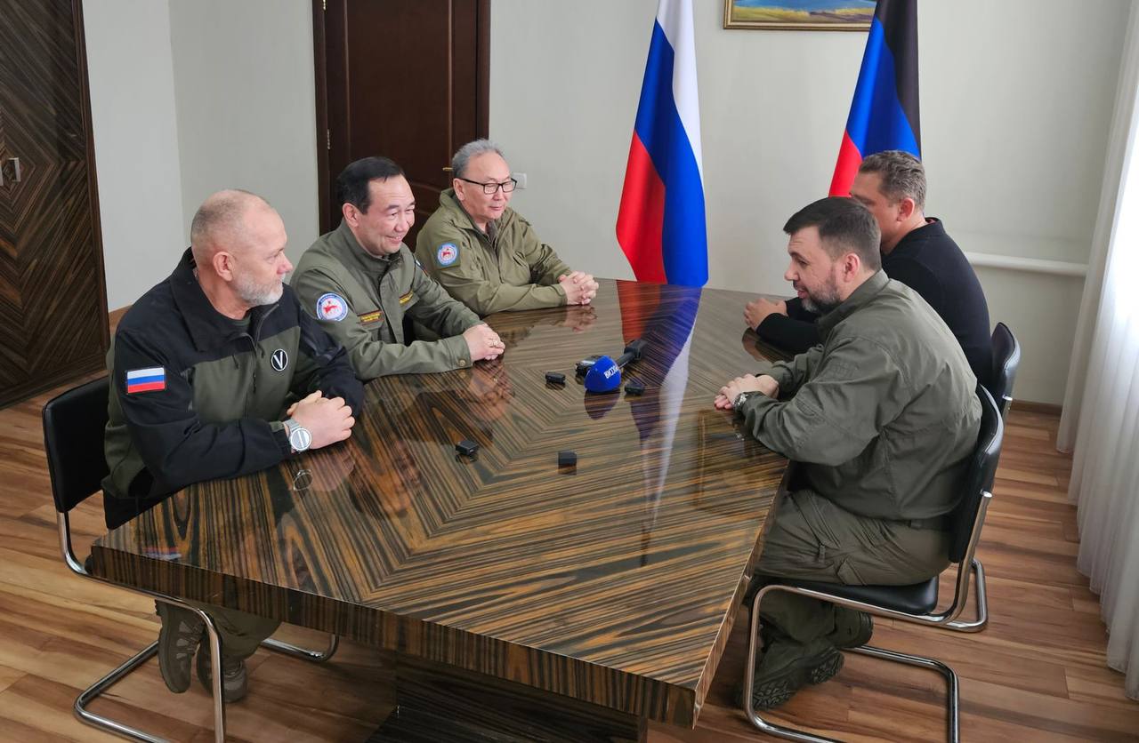 Айсен Николаев провел встречу с главой ДНР Денисом Пушилиным