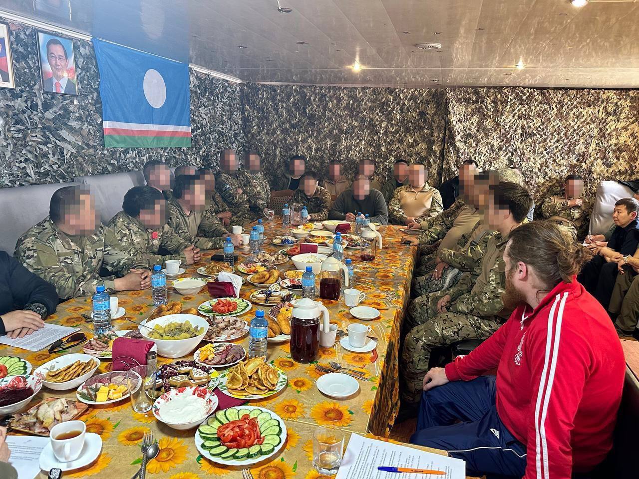 Айсен Николаев встретился с военнослужащими из Якутии в зоне СВО