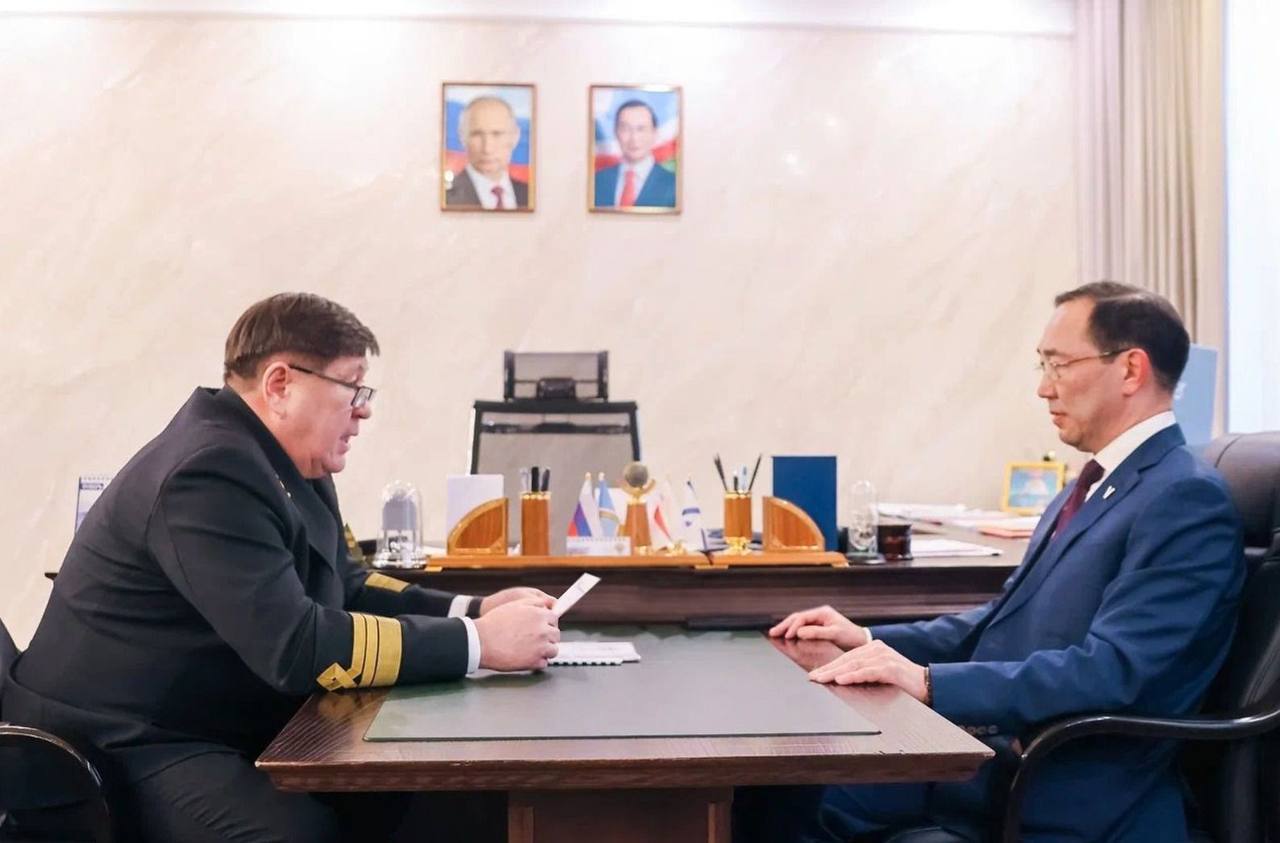 Глава Якутии обсудил с гендиректором ЛОРП подготовку флота к предстоящей навигации 