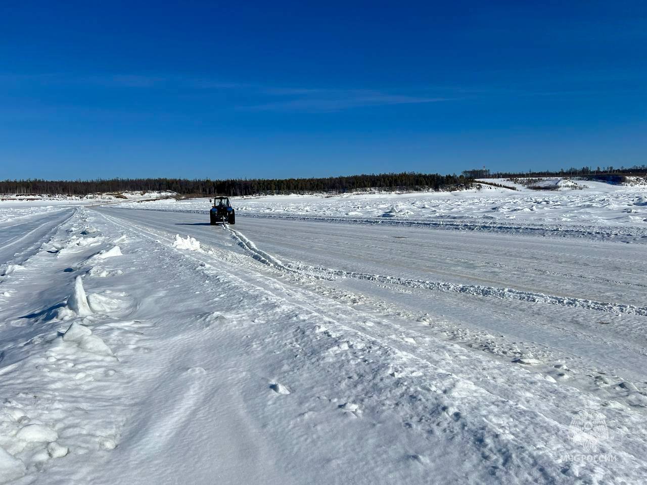Грузоподъемность ледовых переправ через реку Лену снизили в Намском районе