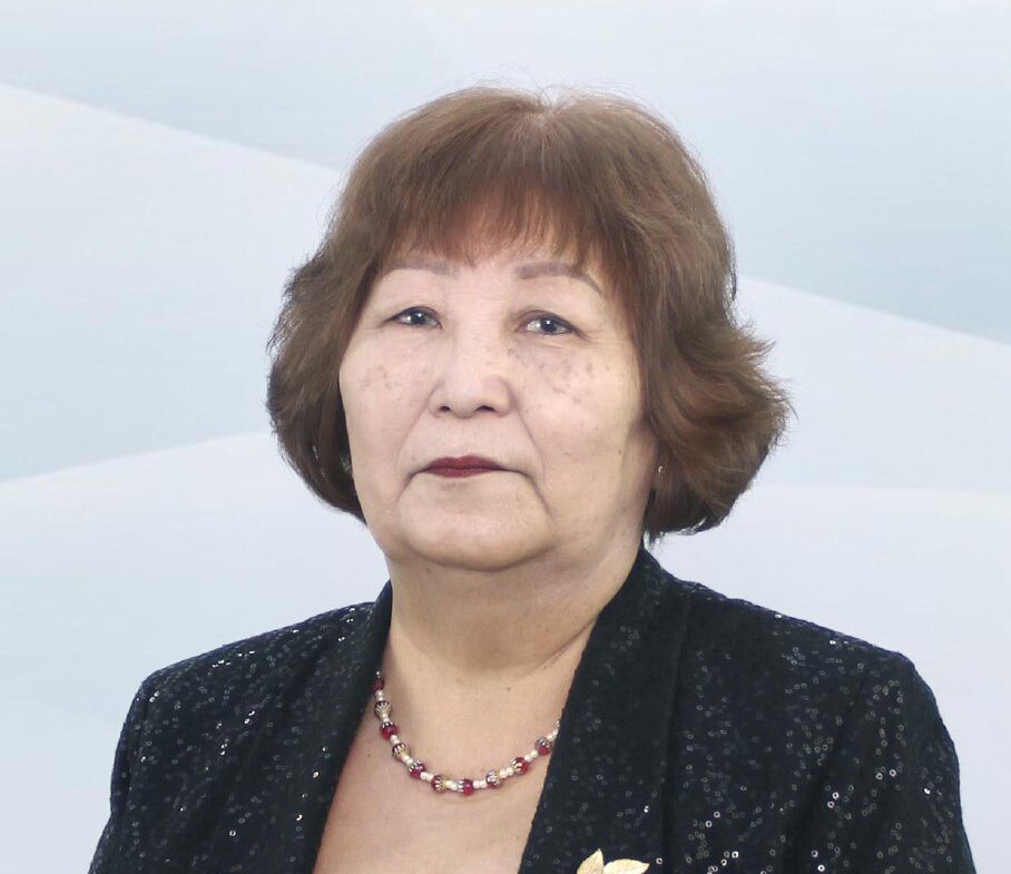 Преподавателю из Якутии присвоили звание заслуженного учителя России 
