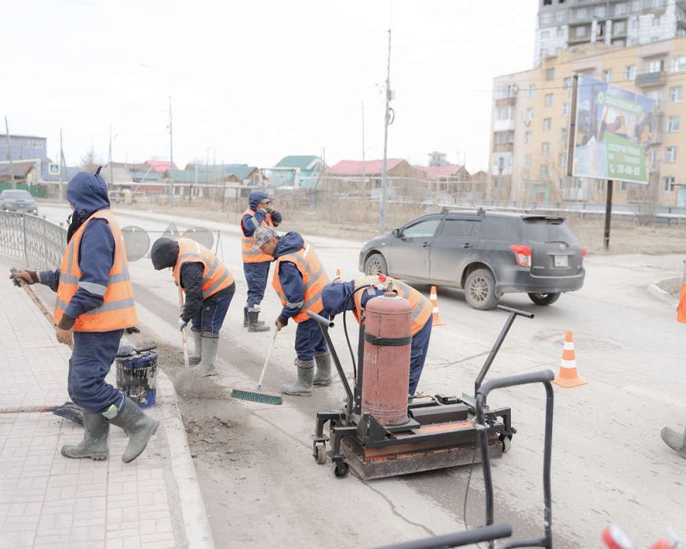 Основной объем ямочного ремонта в Якутске завершат до игр «Дети Азии»