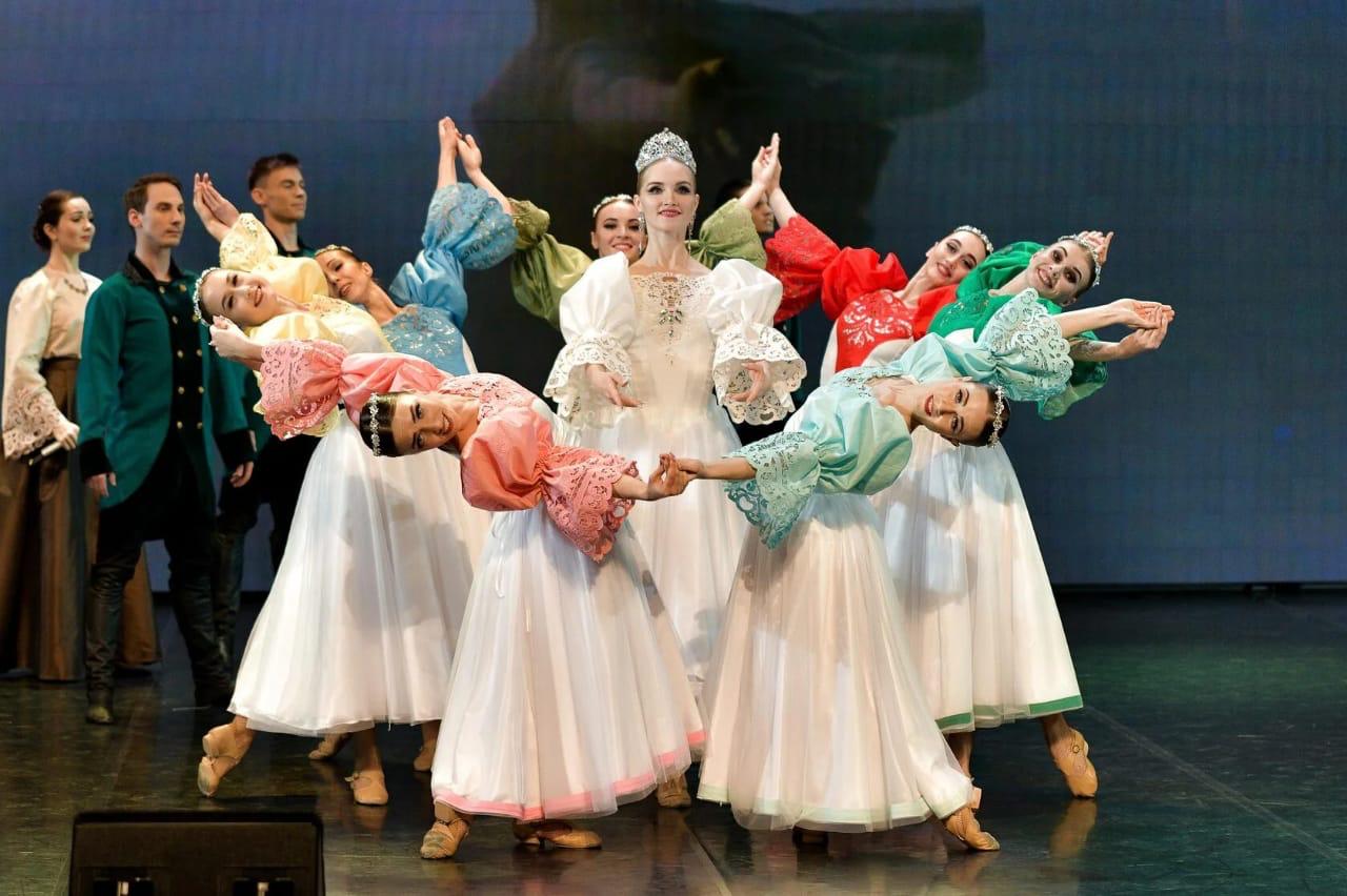 Государственный ансамбль «Алтай» представит балет «Дом у дороги» и концертную программу в Якутске