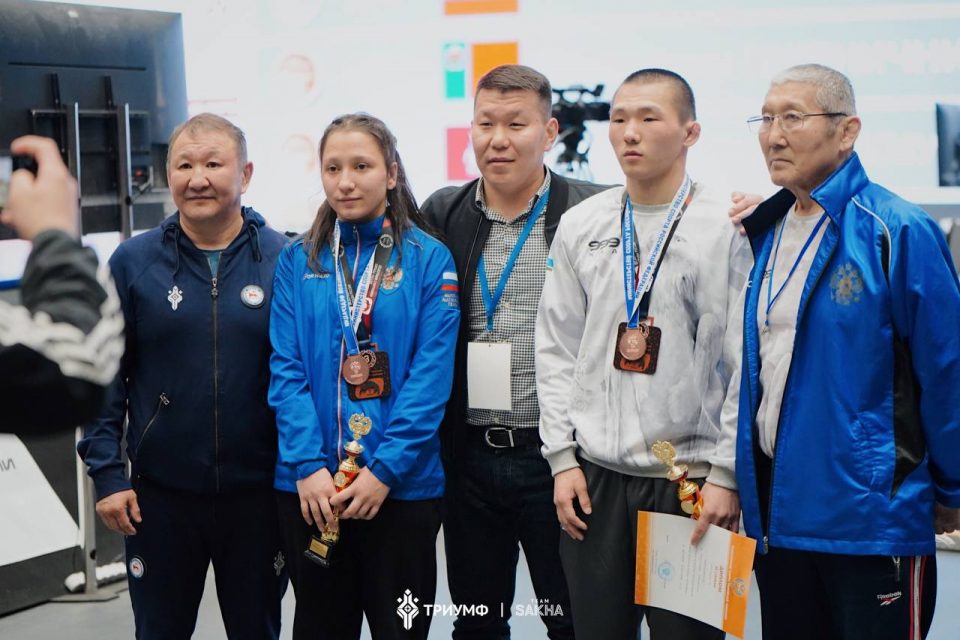 Якутские спортсмены стали бронзовыми призерами чемпионата России по вольной борьбе