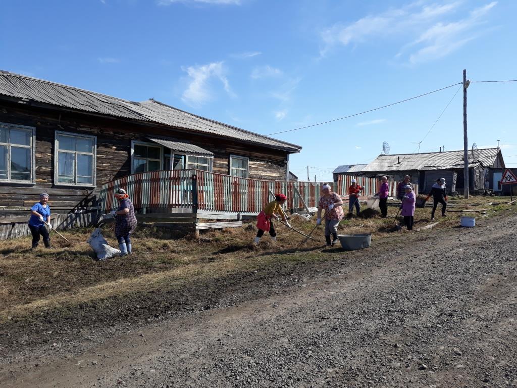Субботники провели в Булунском районе в День эколога