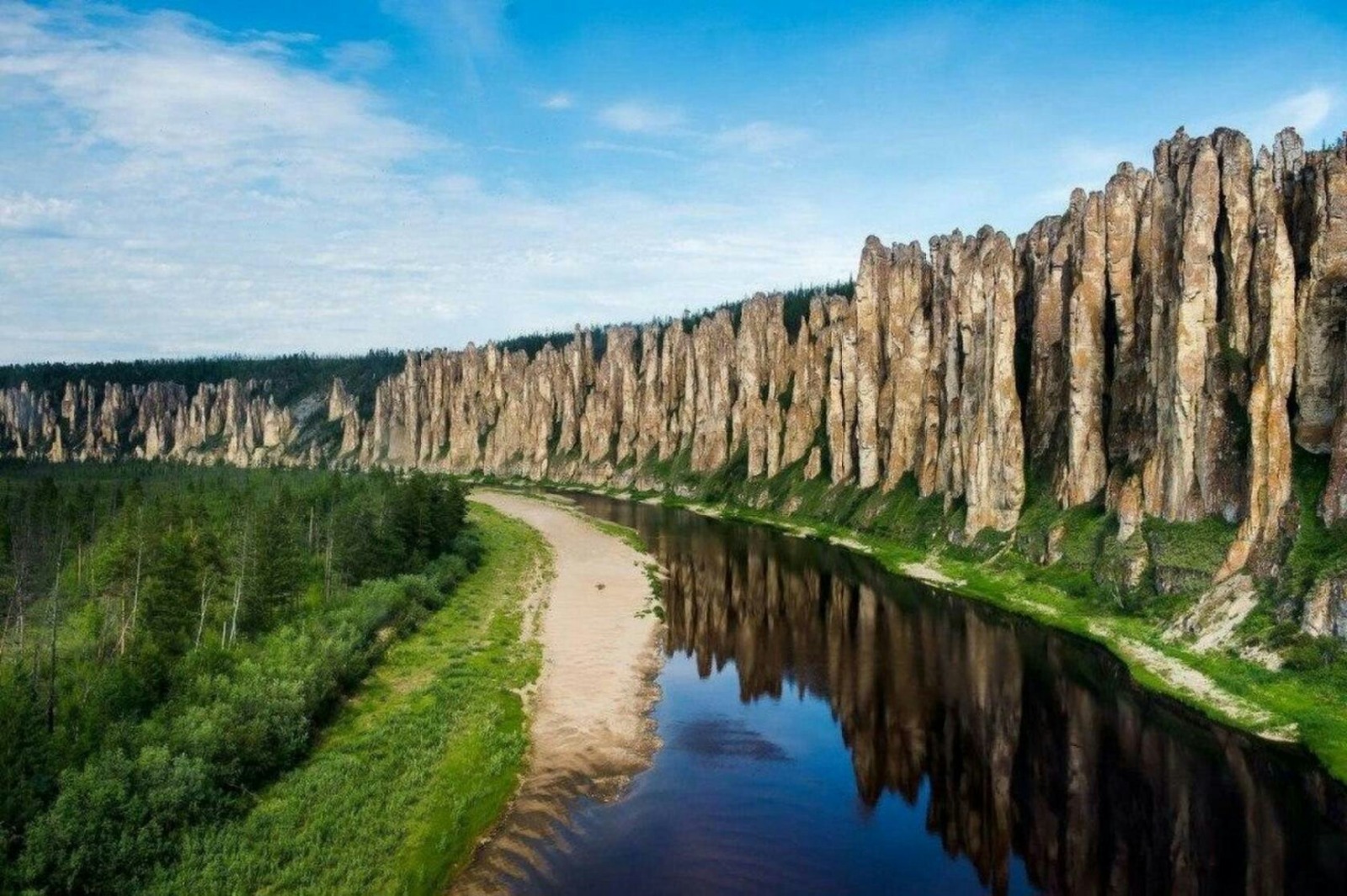 Синские столбы в Якутии ждут участников конкурса «Дальний Восток – Земля приключений»