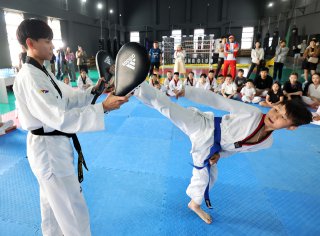 Выпускница Игр «Дети Азии» провела мастер-класс для юных тхэквондистов Якутии